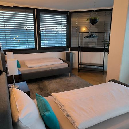 Im Herzen Von Wiesdorf- Blick Auf Das Bayer-Kreuz -Appartement Mit 2 Schlafzimmern-Fuer 3 Personen -Zentral Gelegen - Friedrich Ebert Platz 5A , 4Te Etage - Dachterrasse Und Sauna - Kaution Pflicht - 勒沃库森 外观 照片