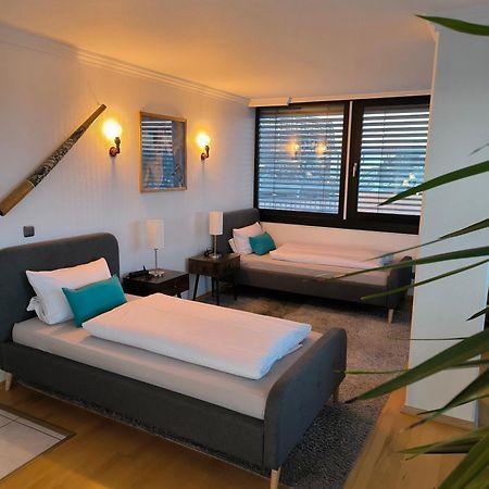 Im Herzen Von Wiesdorf- Blick Auf Das Bayer-Kreuz -Appartement Mit 2 Schlafzimmern-Fuer 3 Personen -Zentral Gelegen - Friedrich Ebert Platz 5A , 4Te Etage - Dachterrasse Und Sauna - Kaution Pflicht - 勒沃库森 外观 照片