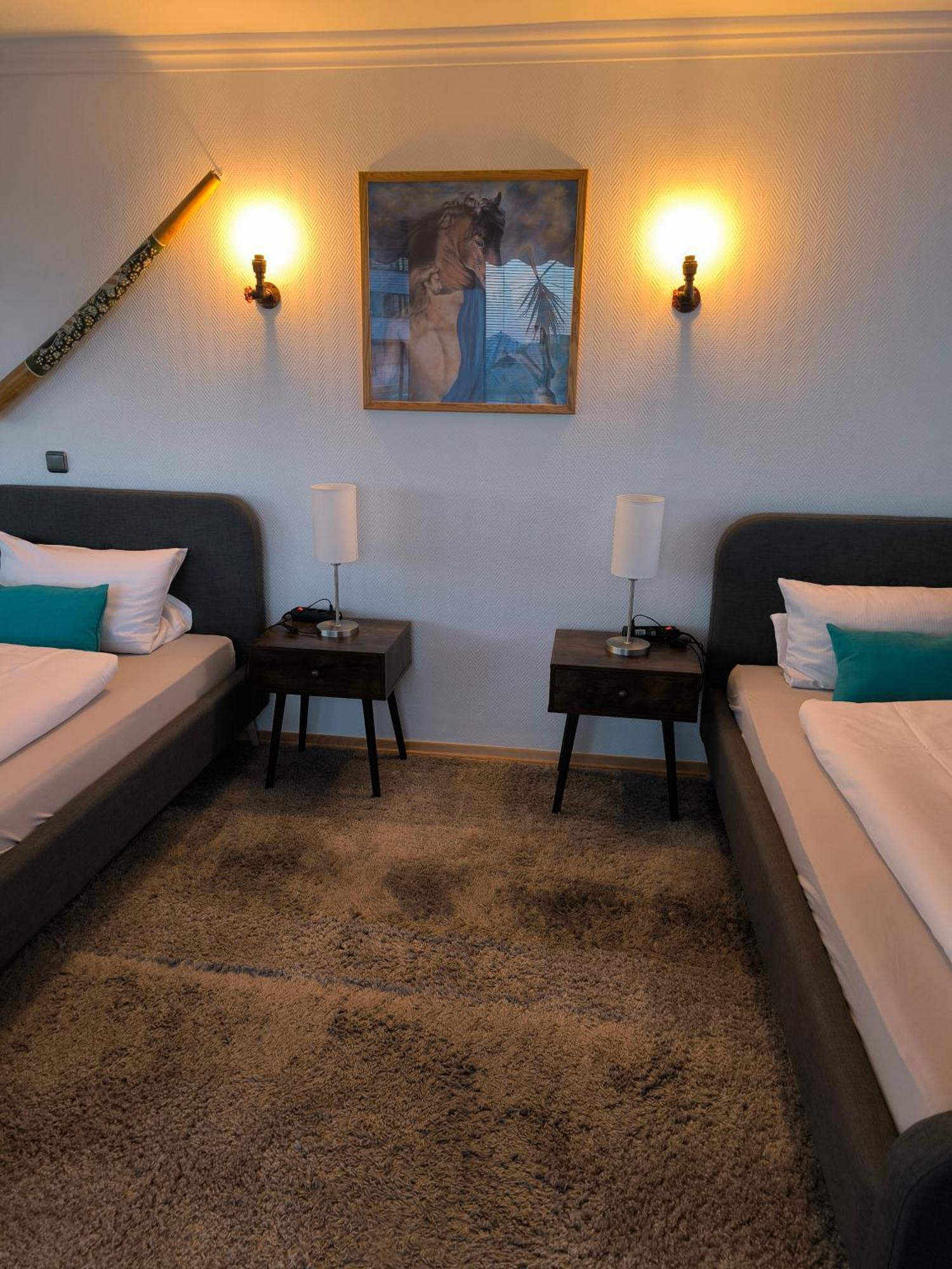 Im Herzen Von Wiesdorf- Blick Auf Das Bayer-Kreuz -Appartement Mit 2 Schlafzimmern-Fuer 3 Personen -Zentral Gelegen - Friedrich Ebert Platz 5A , 4Te Etage - Dachterrasse Und Sauna - Kaution Pflicht - 勒沃库森 外观 照片