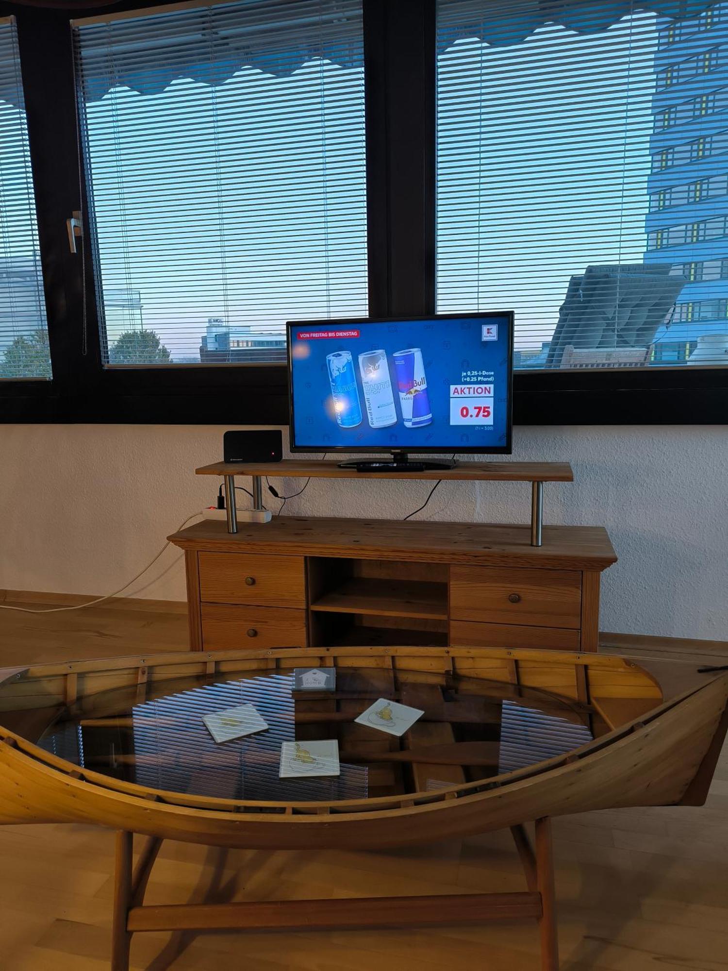 Im Herzen Von Wiesdorf- Blick Auf Das Bayer-Kreuz -Appartement Mit 2 Schlafzimmern-Fuer 3 Personen -Zentral Gelegen - Friedrich Ebert Platz 5A , 4Te Etage - Dachterrasse Und Sauna - Kaution Pflicht - 勒沃库森 外观 照片