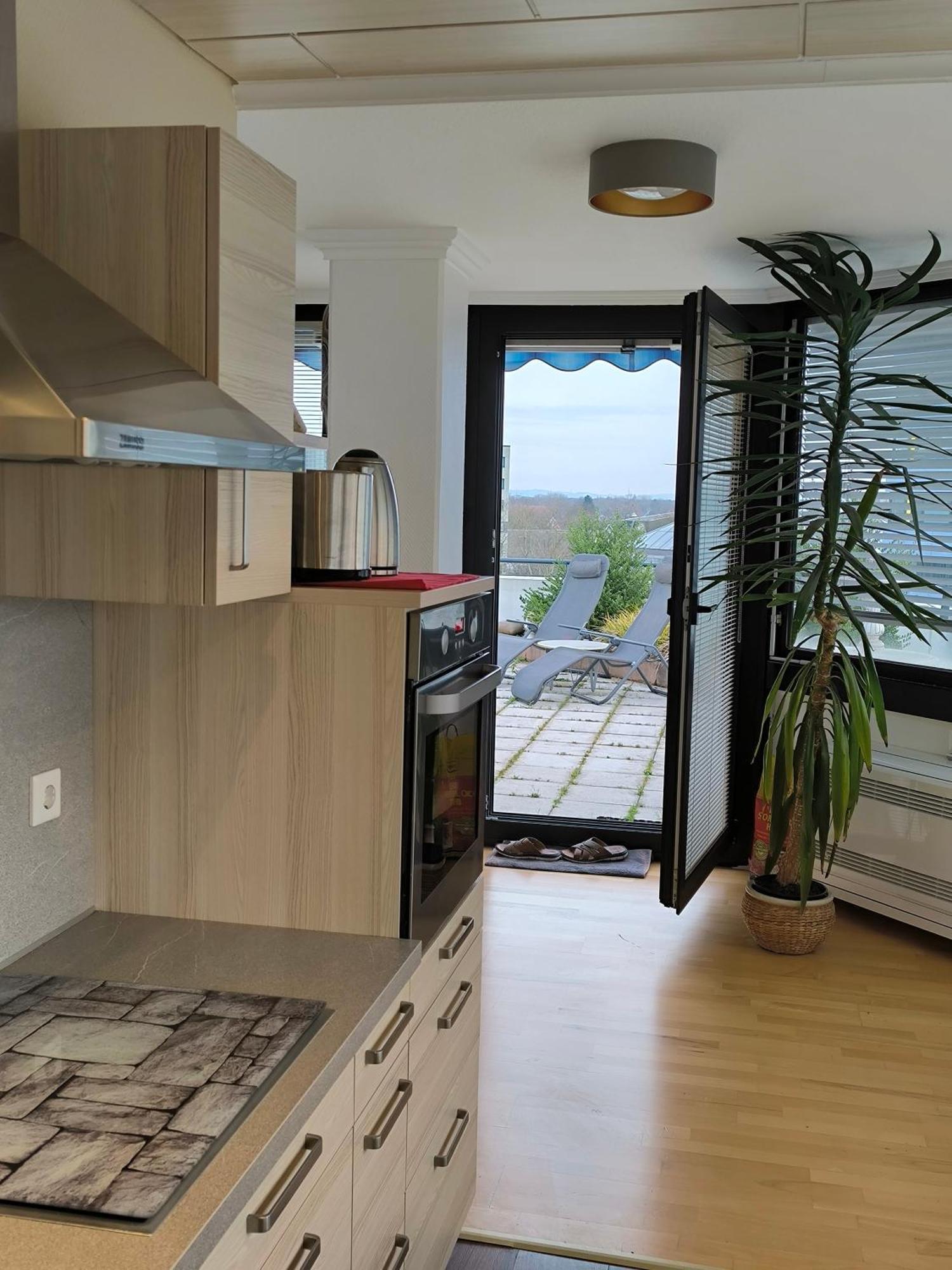 Im Herzen Von Wiesdorf- Blick Auf Das Bayer-Kreuz -Appartement Mit 2 Schlafzimmern-Fuer 3 Personen -Zentral Gelegen - Friedrich Ebert Platz 5A , 4Te Etage - Dachterrasse Und Sauna - Kaution Pflicht - 勒沃库森 外观 照片